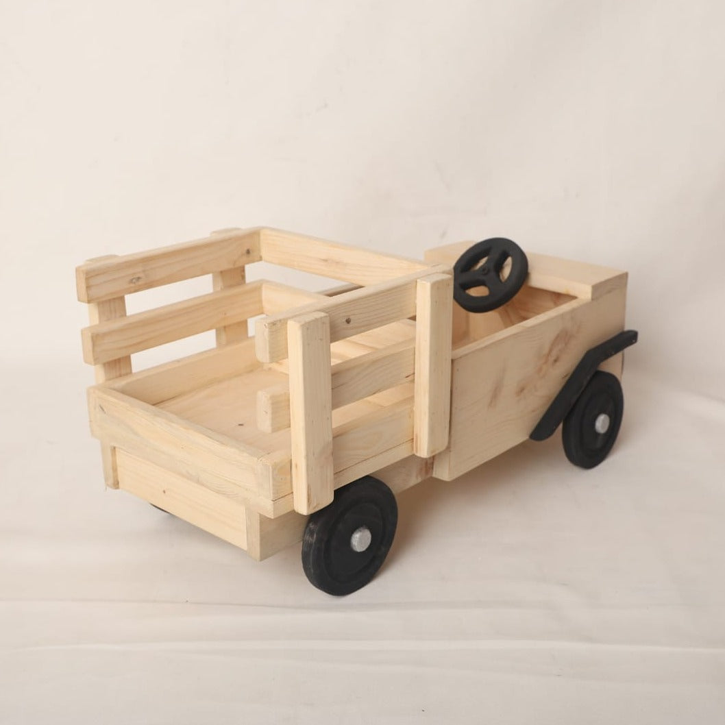 This is pickup truck baby prop for baby photoshoot.