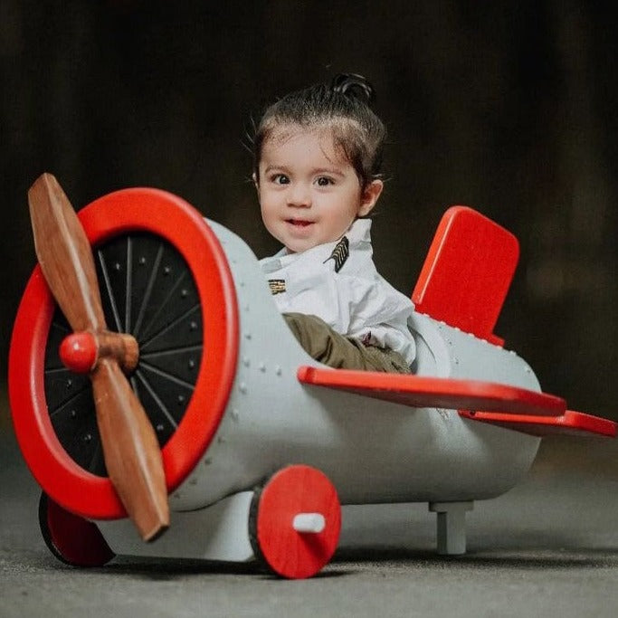 This is a aeroplane baby prop for baby photoshoot.